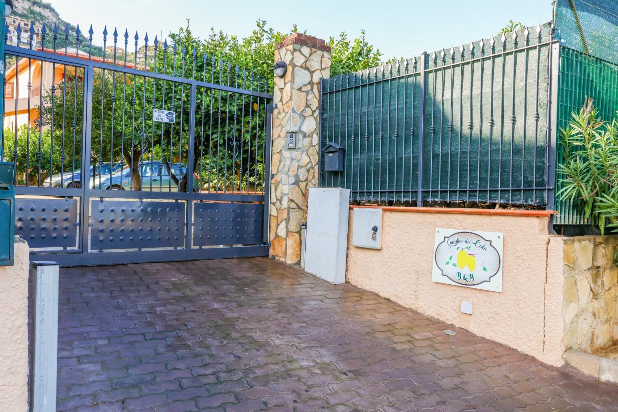 B&B Giardino Dei Cedri Trabia Exterior photo